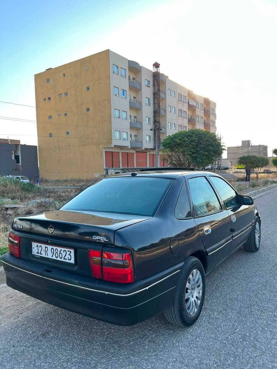 سلام عليكم
فكترا موديل ٩٣ حجم ٢٠ فتحه سقف (سلايت)

شرط تحويل وكاله 

رقم وسنويه جديد سنويه عظم لي ٢٠٣٠

وكاله عامه مطلقه باركوت بأسمي

كير ومكينه بشرط 

كاربون بانزين بيها 

اربعه  طايات جدد🛞🛞🛞🛞

مكان سيارة قضاء شيخان تابع موصل

***********واتساب او كورك اتصل وتدلل

مع احترامي
