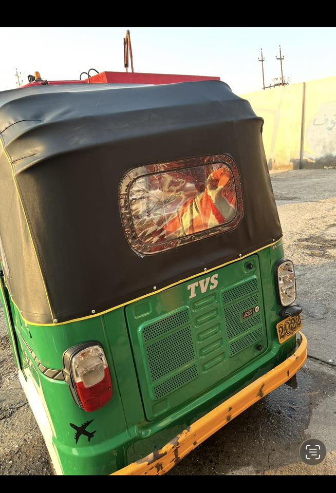 سلام عليكم تكتك مديل 22 رقم وسنويه  رقم انكليزي مكينه كفاله عامه البدي شوف العين السعر 7 و300 وبيها مجال قليل الهاتف ***********بي بس واتساب الشريحه واكفه
