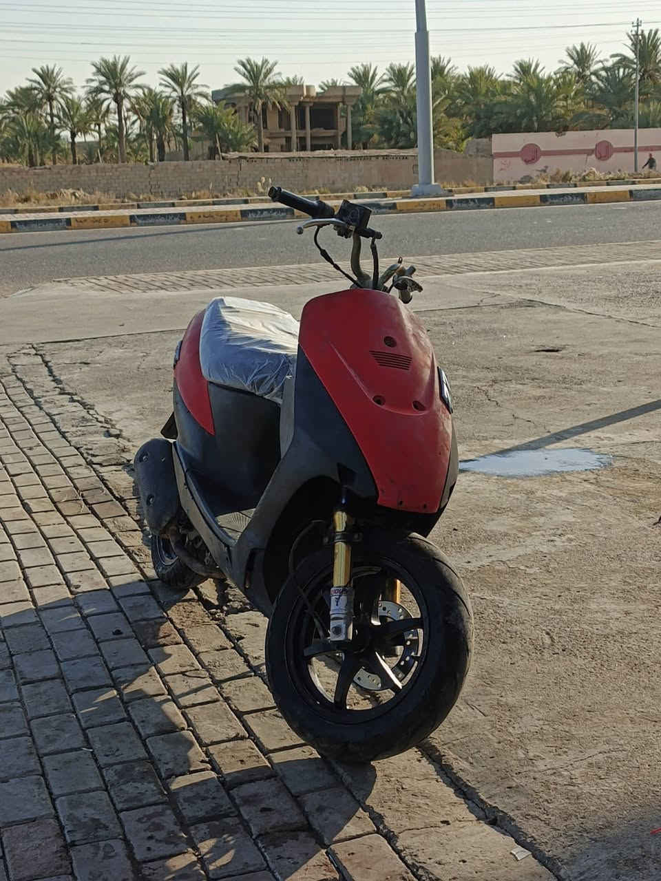 سازوكي 60 رياضي
عوزها تجفيت كهربايات كلها شغاله 
سعر 100 وبيها مجال للشراي 
***********
