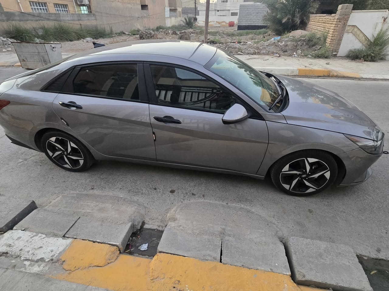 النترا موديل ٢٣
بدون رقم 
١٢٥ وبيه مجال بسيط 
للتفاصيل اكثر اتصل 
***********
