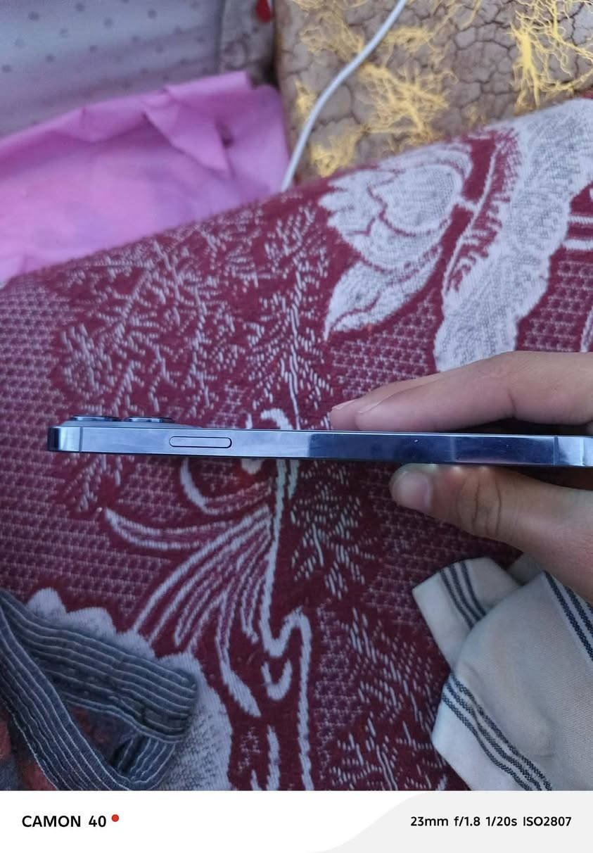 � للبيع iPhone 13 Pro Max
• السعة: 128GB
 • اللون: مثل الموضح بالصور
 • الجهاز شغال 100٪ وما بيه أي مشكلة بالاستخدام
 • البطارية 72٪
 • ملاحظة: الزجاج الخلفي (الضهر) مكسور كسر بسيط
 • الكارتون غير موجود

💰 السعر: 390 

📍 الموقع: ديالى – بعقوبة

📩 للتواصل خاص


**إذا كنت صاحب هذا الإعلان وتريد حذفه لأي سبب، رجاءا أرسل رسالة إلى الدعم الفني**