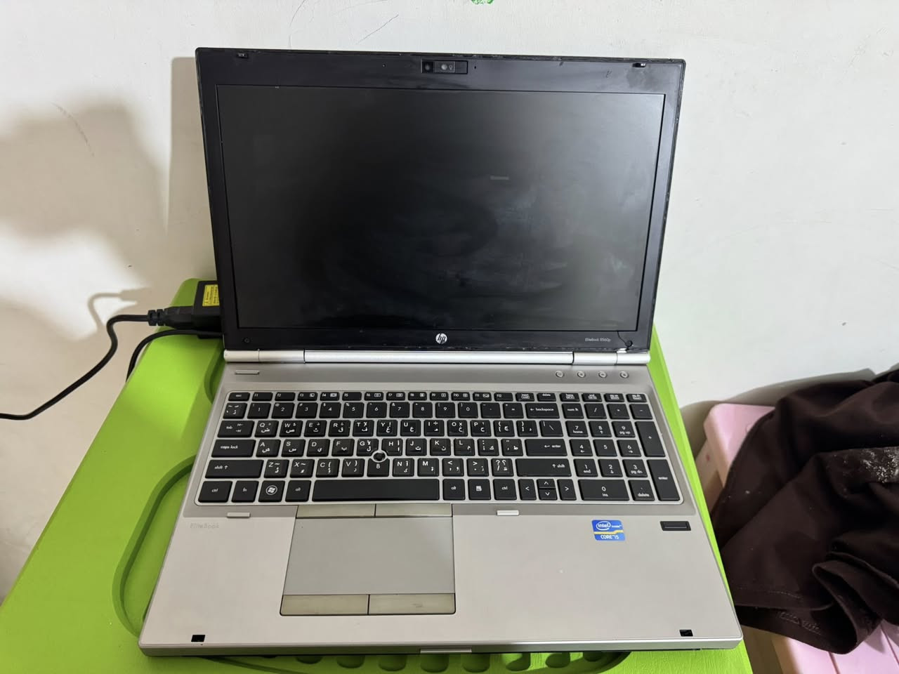 لابتوب للبيع hp نضيف جدا ومناسب
السعر 130 وبي مجال 

معالج: Intel Core i5-2410M

الذاكره العشوائية:4 جيجابايت 

الشاشه: 15.6 بوصة (حجم كبير ومريح لمشاهدة الأفلام والدراسة).

الهارد ديسك : نوع HDD

الميزة: الشاشة مطفأة ومضادة للتوهج (Anti-glare)، مما يعني أنها لا تعكس الإضاءة ولا تجهد العين عند الاستخدام المطول.

سعرر 130 وبي مجال // المكان نجف الاشرف


**إذا كنت صاحب هذا الإعلان وتريد حذفه لأي سبب، رجاءا أرسل رسالة إلى الدعم الفني**