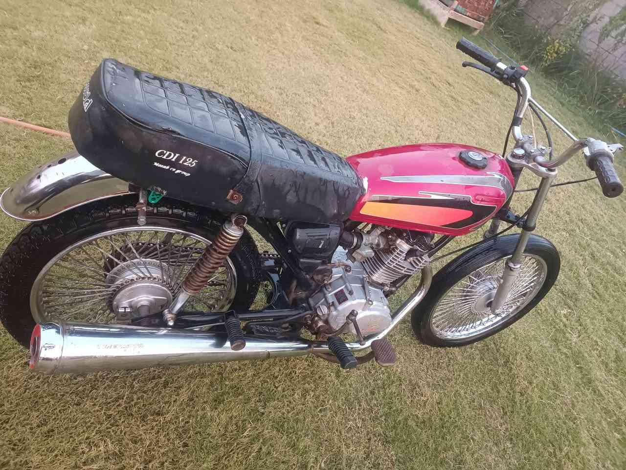 #متاح 4 كير كلك مكفوله دراجه كامله دبلات وياله تايرات جدد محرك لا نضوح ولا خيط بخار مكفول وصوتها خرسه الدراجه سعرها 275 وبيها مجال للشراي الشراي يتصل ويدلل ***********.         ***********
