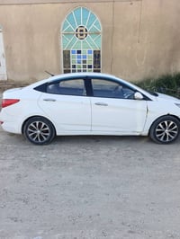 اكسنت خليجي • ٢٠١٣ • مضلع