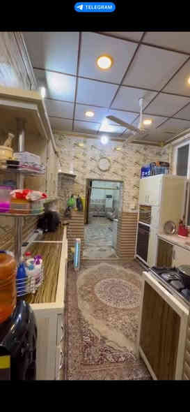 بيت مساحة 100 متر الواجهة5 والنزال 20    
طابق ونص .
الطابق الارضي استقبال وصاله مفتوحة ع الاستقبال باب مكتبي يفصل بينهن ومطبخ وغرفة نوم وصحيات ضيوف وداخليه 

والطابق الثاني غرفتين (صاله وغرفه) وصحيات  ،الصاله تستغل غرفه والباقي سطح. 
بناء حديث طابوق 
العنوان كربلاء حي العامل فرع مول الباقر موقع البيت كلش مميز ثاني بيت عن الشارع السعر 155 مليون وبي مجال للشراي غير متواجد خاص للاستفسار الاتصال على الرقم ***********
