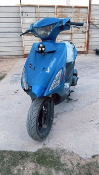 دراجة • محرك نضيف • كفر أمامي مكسور