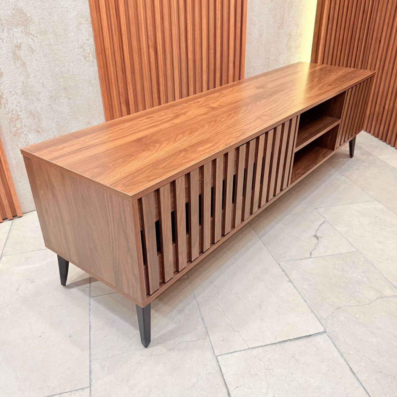 ميز بلازما متوفر 4 قياسات
120 سم السعر 85  الف 
140 سم السعر 95    الف 
160 سم السعر 110  الف 
180 سم السعر 115  الف 
عرض 40 سم 
ارتفاع 45 سم
توصيل بغداد 5 اطراف بغداد 10
للإستفسار عالخاص لطفا


**إذا كنت صاحب هذا الإعلان وتريد حذفه لأي سبب، رجاءا أرسل رسالة إلى الدعم الفني**