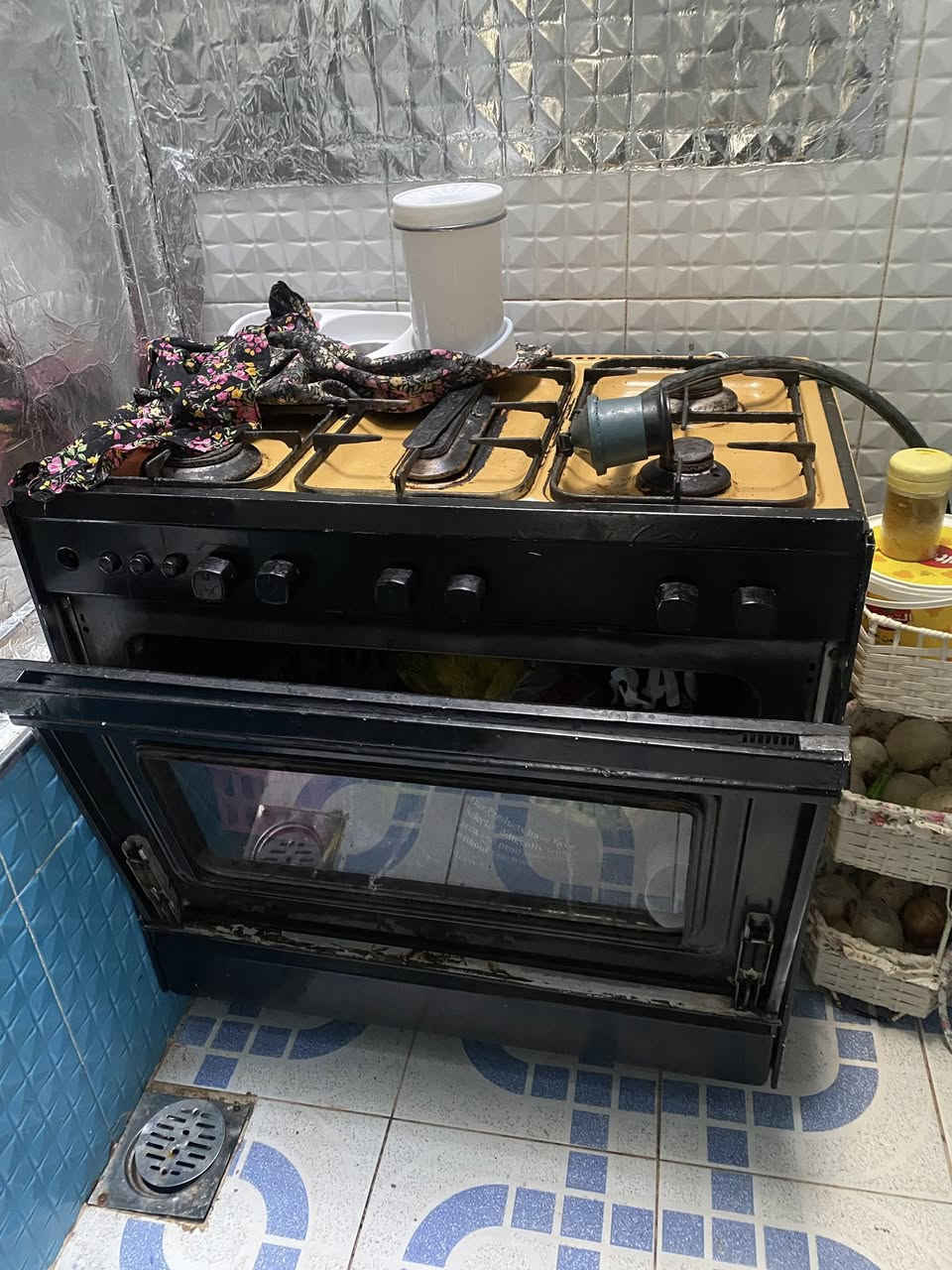 بۆ فرۆشتن  موبەریدەی دوو نیوو
تەباخ ٥چاو خوار بازاڕ
***********
