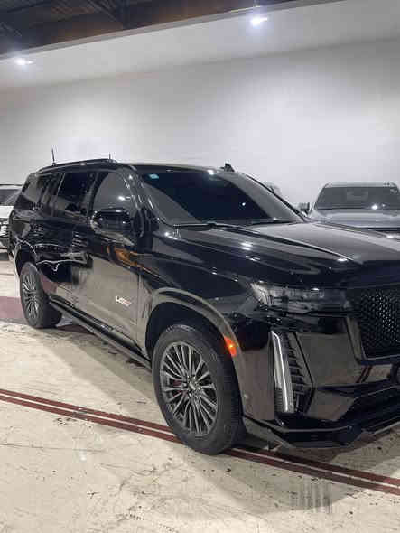 السلام عليكم ورحمة الله وبركاته 
للبيع فقط كديلاك سكاليد V2023 

📌📌عداد المسافه 24000km 
📌📌رقم مميز بغداد انكليزي 
📌📌فئت V :SPORT
📌📌داخل اسبرسو 
📌📌36سماعه 
📌📌كزوز 
📌📌مساج 
📌📌تنته كنتاره 
📌📌كامرت 360 
📌📌العنوان معارض النهضة شركت الكرادي 
الهاتف ***********عبدالله حسين الكرادي
