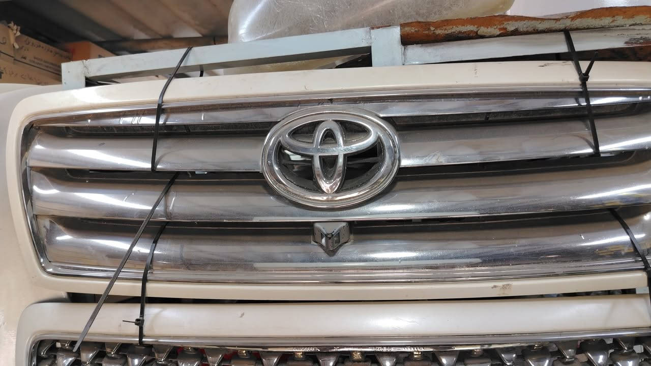 سلام عليكم بيع وتحوير انواع العطرات للملكه وراس ثورفلات والبطه بيد ابوحيدر النجفي بدايه صناعي النجف مقابل مجمع محمدشبع ***********يوجدتوصيل جميع المحافظات
