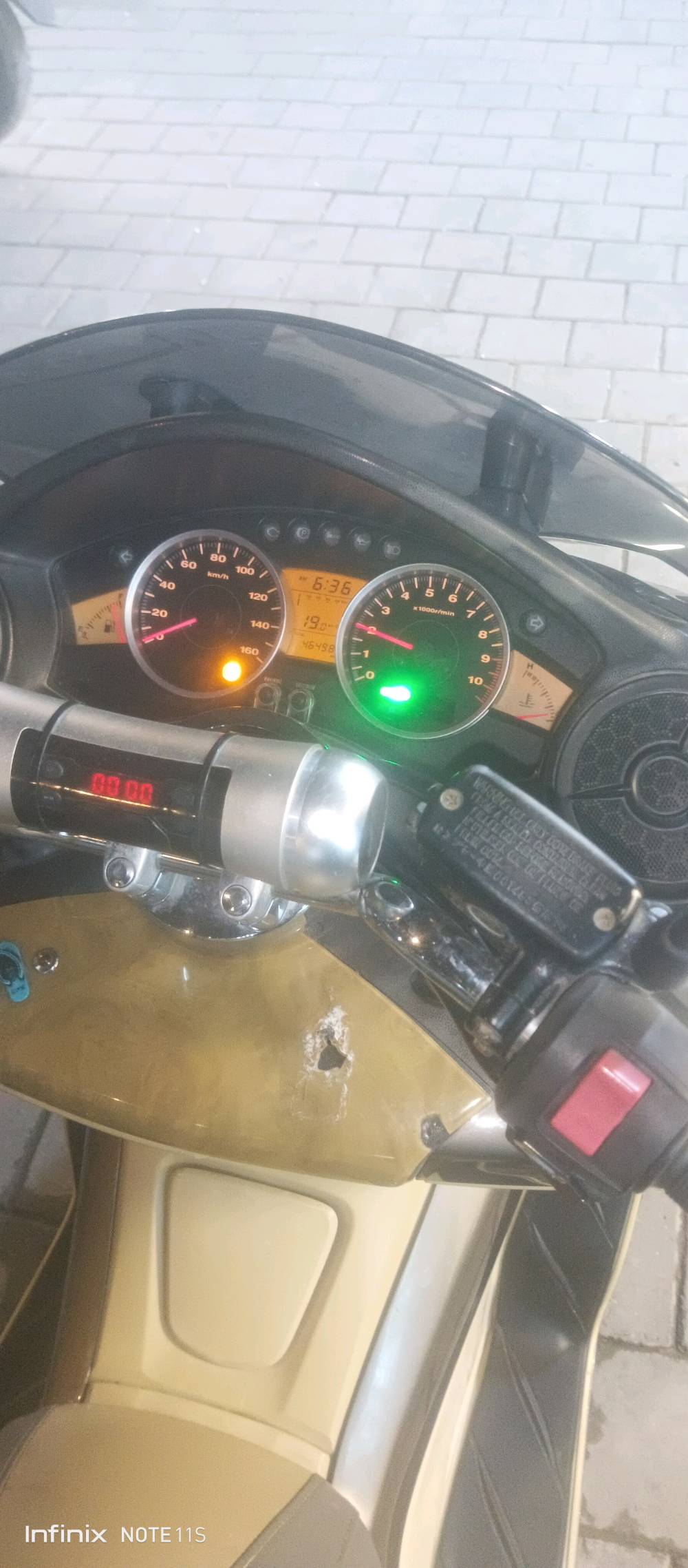 سلام عليكم فورزة للبيع مكفولة اس 7 دهن كلة امزول وبانزين كلة محسن الله شاهد ترايك وين متريد وين ميعجبك السعر خاص او واتساب  ***********