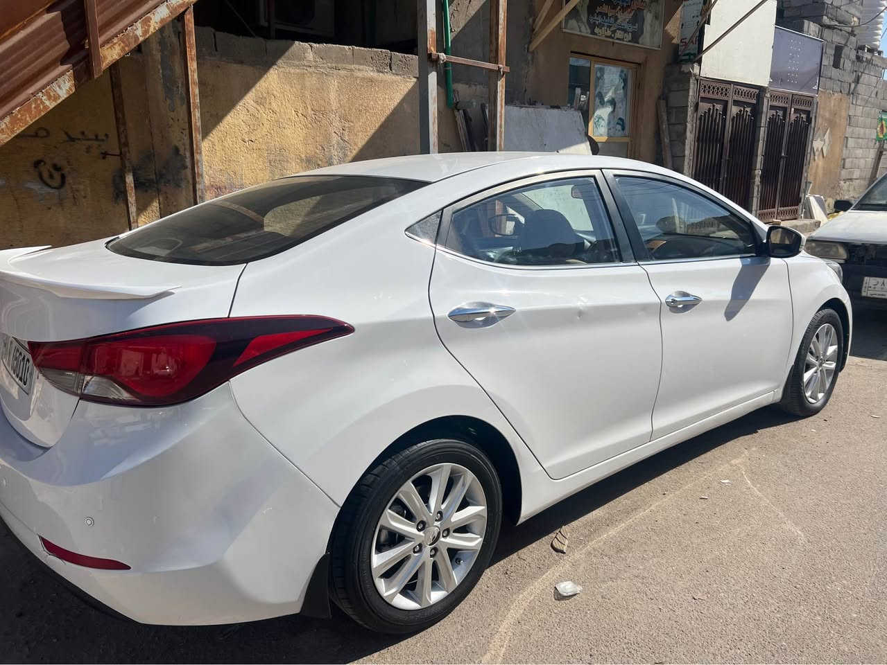 النترا موديل ١٥  وارد خليجي مكفوله بيه مدكر أمامي صبغ والباقي كفاله مكينه 1800 فتحه تبريد خلفي فول جاهزه لأخير السعر ١٢٠ وبيه مجال *********** Madrid, MD

