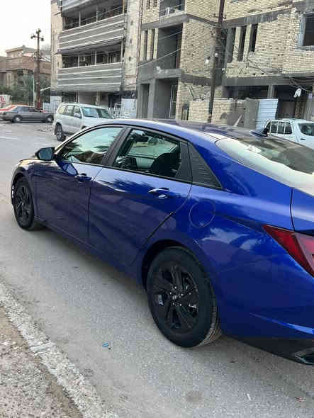 للبيع | Hyundai Elantra SEL 2021
لون أزرق مميز — محرك 2.0 لتر — ماشي 3212 ميل فقط
المواصفات:
• محرك 2.0 لتر 4 سلندر
• تحكم ستيرن
• شاشة وسطية
• بصمة تشغيل (حسب الفئة SEL)
• مانع انزلاق
• أنظمة أمان حديثة

المعلومات الإضافية:
• الموديل: 2021
• العداد: 5020 ميل فقط
• اللون: أزرق

السيارة ، ضررها واضح ومحدد، وماكو ضرر بالمكينة أو الشاصي حسب التقرير
عنواني بغداد الطوبجي ***********
