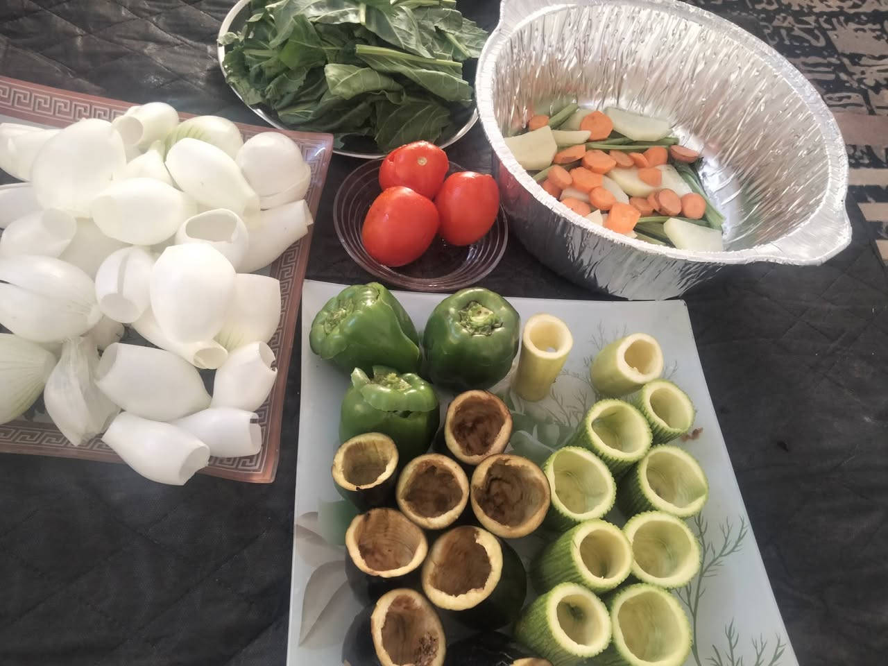 سلام عليكم دولمه يكفي  7اشخاص السعر 12الف موجود خدمه توصيل الحجز واتساب***********
