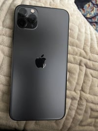 آيفون ١١ برو ماكس • ٢٥٦ • شاشة اصلية كسر بسيط