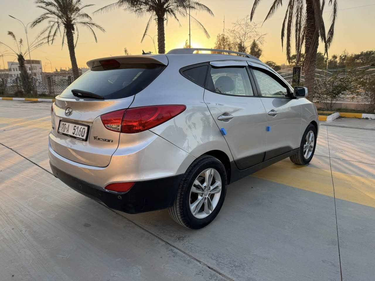 سلام عليكم توسان 2010 شكل 15  رقم ديالى دولي جديد هزه وسنويه جديد2028 وبسمنه سياره وارد امريكي حادثها جاملغ امامي فقط بدون اي دواخل او ايرباك وبيها اماكن صبغ اثر شخوط وجراد ابيع حزام بدون اي ضرر وهيه مو حزام اقل وصور قبل صبغ عندي وسياره ليبل واحد مكينه وگير مكفولات مكينه 2400دوش المرغوب لا تنقيص ولا تبخير خير من الله تدفئه تبريد شغال صدر امامي خلفي جديد تخم تايرات جديد سياره جاهزه ومال جناي وبلعافيه على ياخذها للبيع سعر 120وبي مجال للشراي بكاني ديالى بعقوبة ***********
