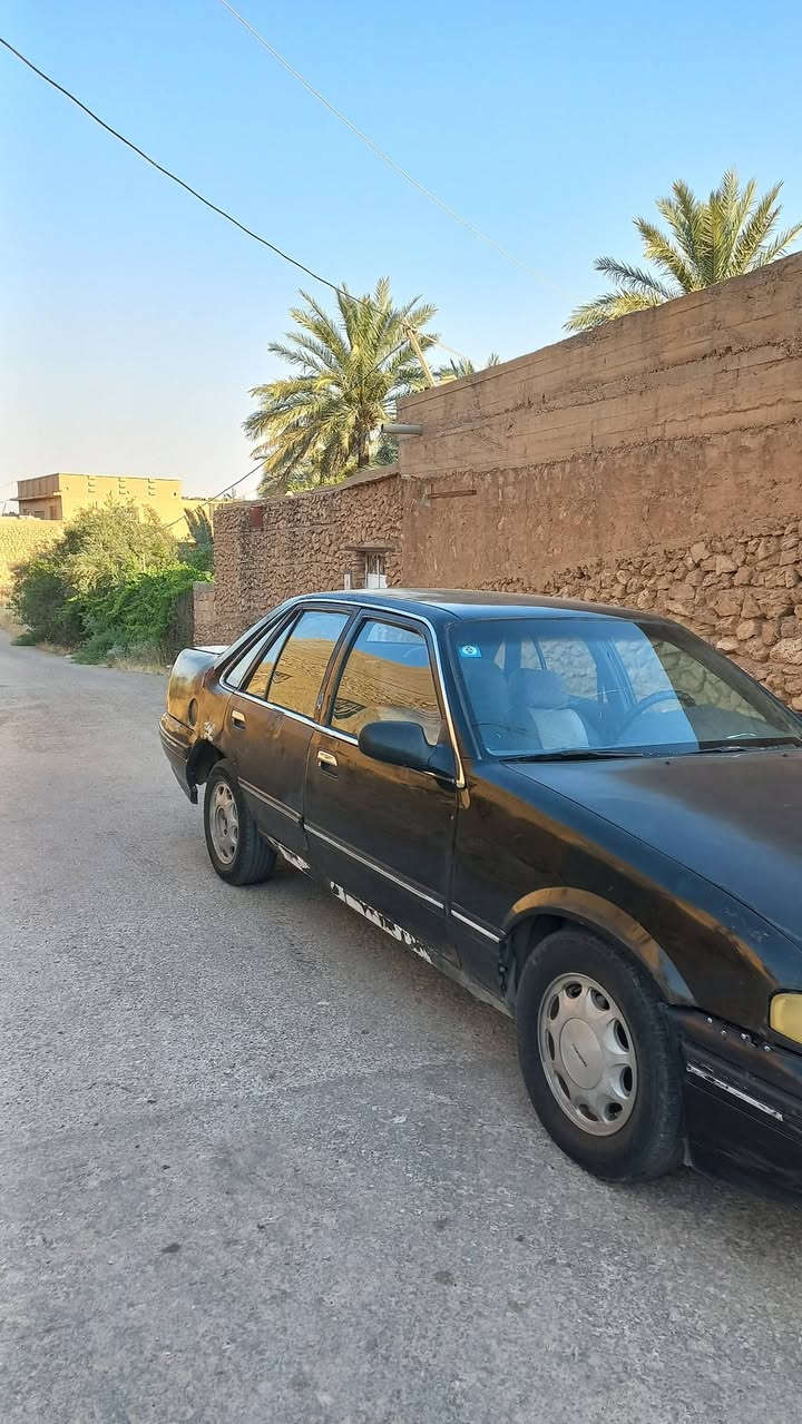 السلام عليكم اخوان سياره دايو برنس موديل 1994 رقم بغداد عارضها ب25 وبيها مجال بسيط للإستفسار على الرقم ***********
