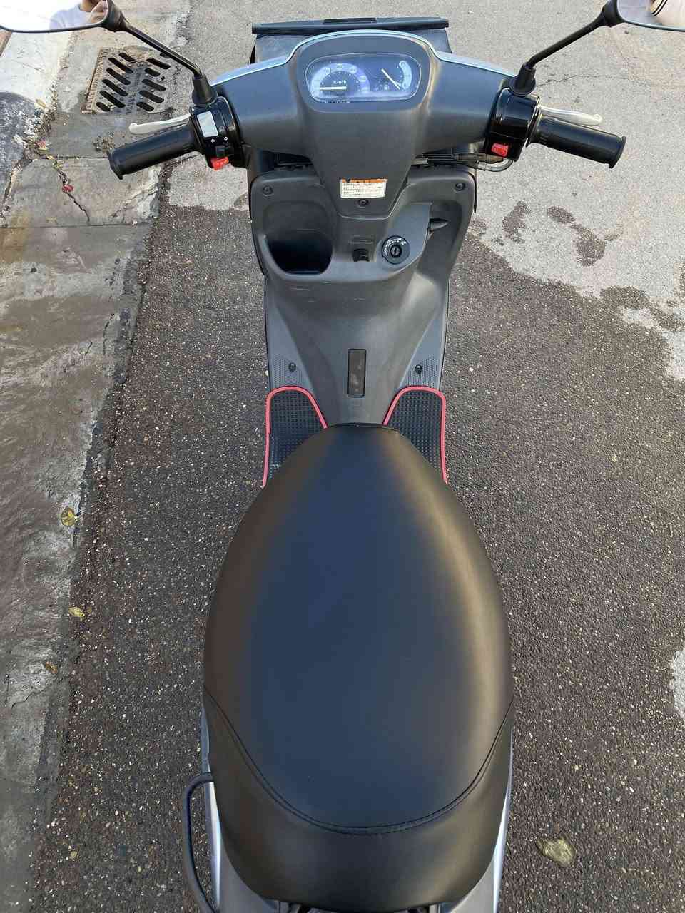 السلام عليكم
دراجة منغولي للبيع السعر 850 الف
الدراجة نظيفة نظافة تامة فقط سلة
مبدلة و تصليح خفيف باللايت الامامي.
للتواصل: ***********
