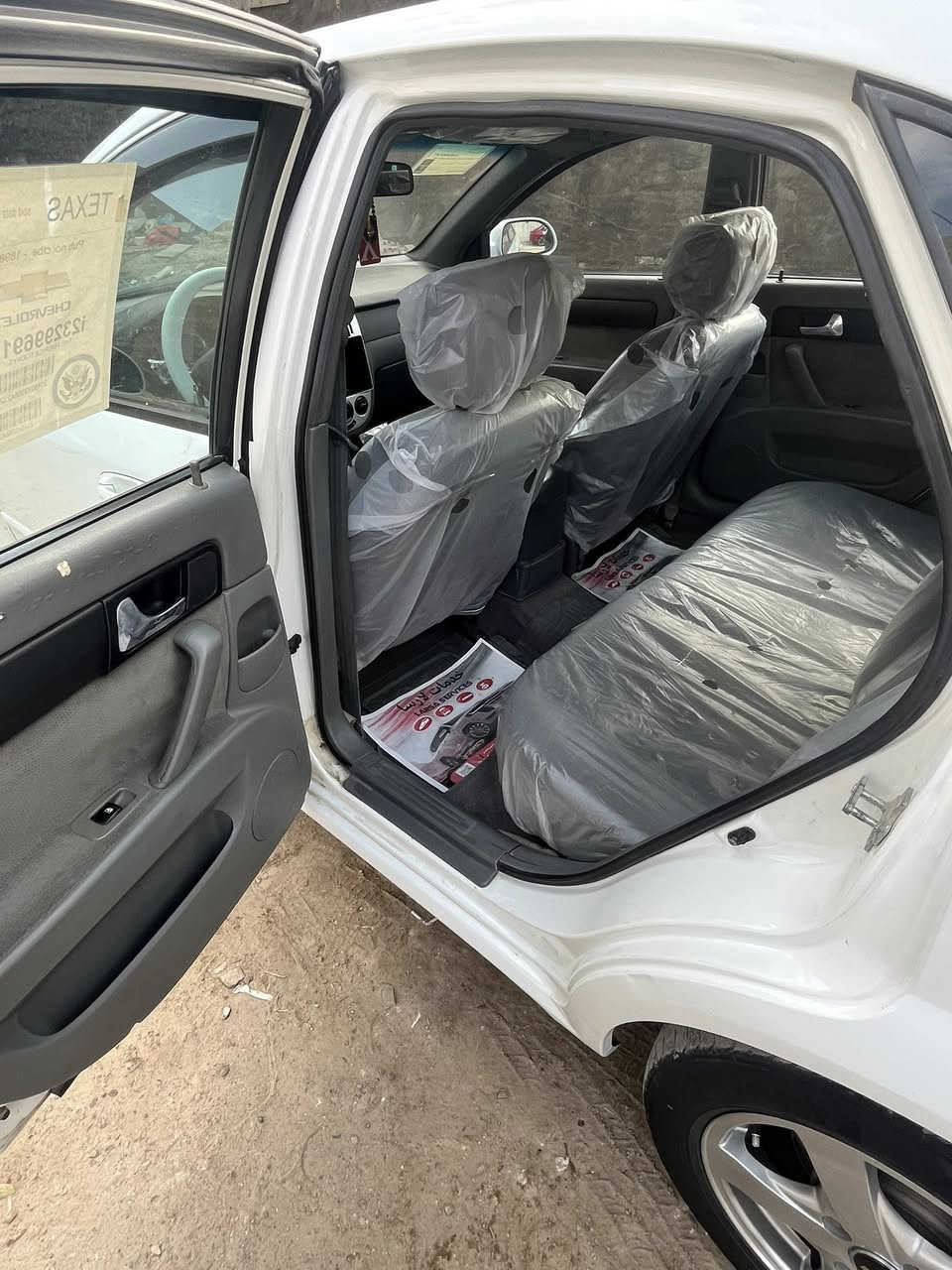 اوبترا 2014 شركه عامه بيضه رقم بغداد خصوصي سياره جدا نضيفه وجاهزه اي نقص ما بيه سياره كير محرك كفاله سياره ماشيه 140الف سياره مصبوغه عام للجماليه فقط سياره ب اسمي بشرط تحويل ثاني يوم السعر 80 مكاني بغداد حي الجهاد الاستفسار ***********
