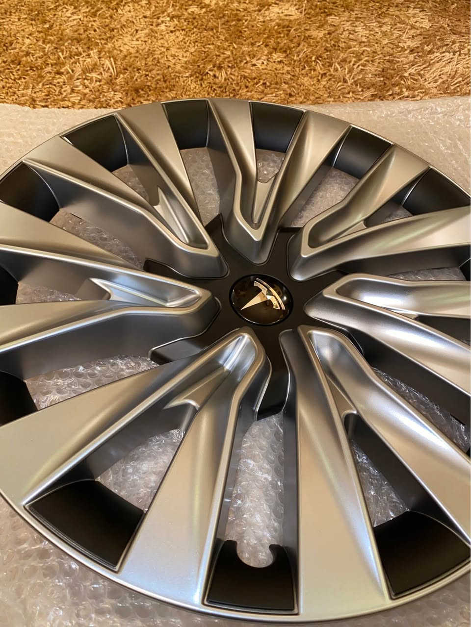 دوو ویل کەپی تێسلا نوێ زۆر جوان ڕەسەکە ١٩ یە سلڤەرەکە ١٨ یە أربيل, العراق


**إذا كنت صاحب هذا الإعلان وتريد حذفه لأي سبب، رجاءا أرسل رسالة إلى الدعم الفني**