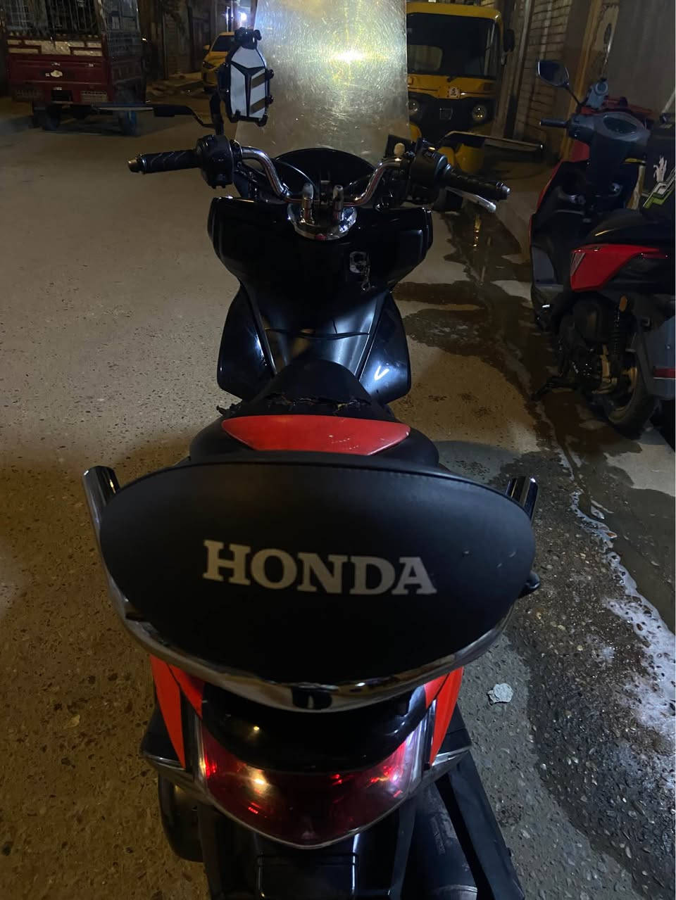 دراجه جديده حلوه كلشي مابيها اي نقص مابيها جيب فيتر وتعال افحص دراجه خير من الله شلعه معدل مكاني حي اور
الرقم : *********** بغداد, العراق
