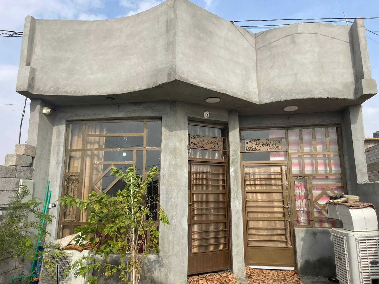 السلام عليكم بيت البيع🏠
مساحه 150 ركن
الموقع حواس شارع حي العباس غرفه 4 ونص 5 صاله 4 ونص 6 مطبخ 2 *4 استقبال 3 ونص 6 وكراج مال سياره
السعر 37💱 وبي مجال للستفسار ***********
السلام عليكم بيت البيع🏠
مساحه 150 ركن
الموقع حواس شارع حي العباس غرفه 4 ونص 5 صاله 4 ونص 6 مطبخ 2 *4 استقبال 3 ونص 6 وكراج مال سياره
السعر 37💱 وبي مجال للستفسار ***********
