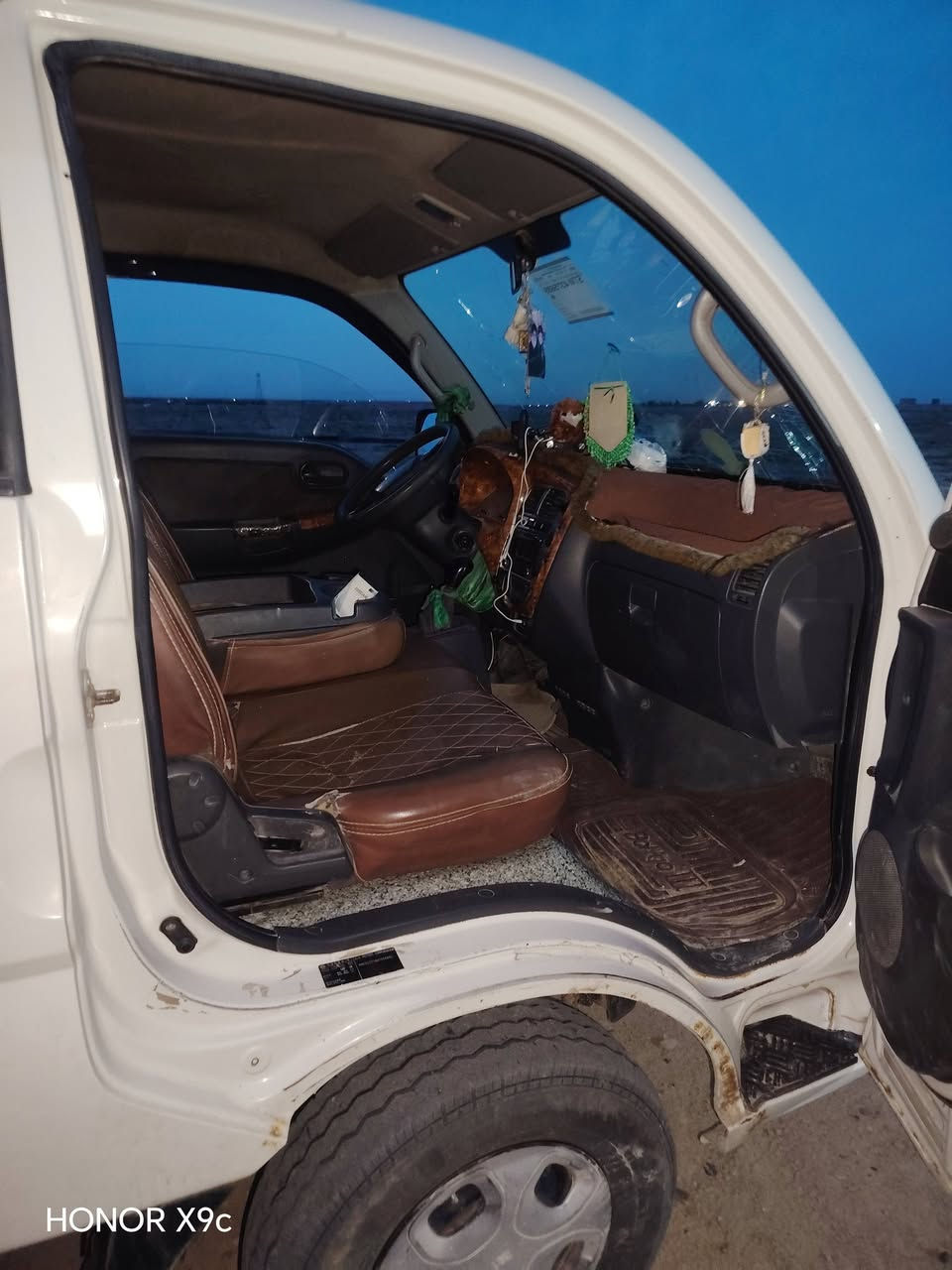 سياره كيا 2017 سياره نظيفه مقفوله كفاله عامه من كل عيب ومن كل ضربه سياره نظيفه مكني نجف لتوصل ***********
