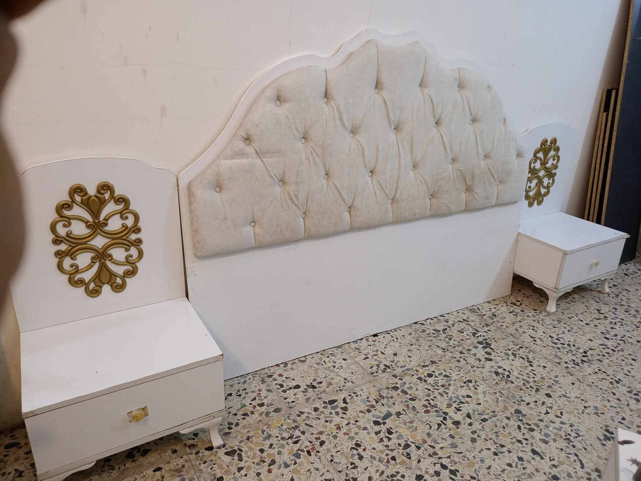 غرفة تركي 🇹🇷 مستخدام 8قطع  ✨✨
نضافه 90 💯
ابواب  💖
السعر 750 💖💸
مع شد🪛 ونقل 🚚  مجاني  داخل بغداد  محافظات بكروه


**إذا كنت صاحب هذا الإعلان وتريد حذفه لأي سبب، رجاءا أرسل رسالة إلى الدعم الفني**