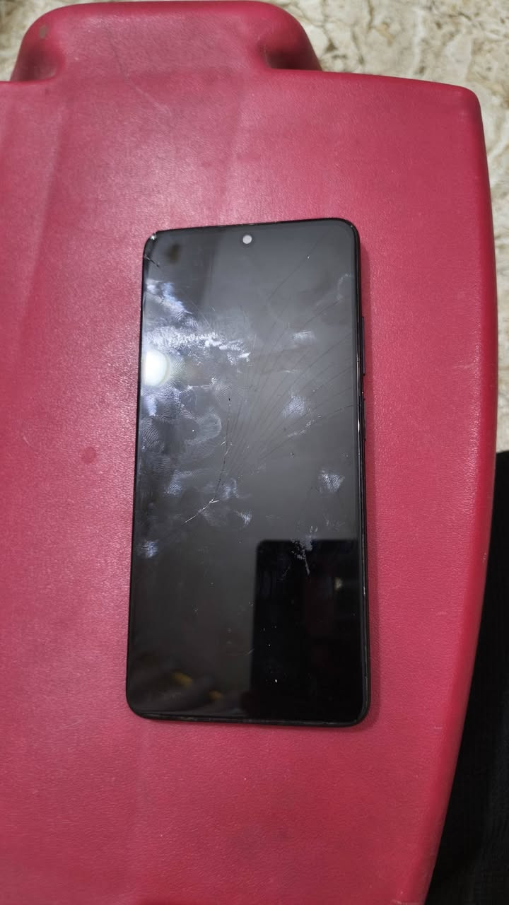 سلام عليكم جهاز بوكو x4 برو فايف جي 5G مستخدم فقط كسر بل شاشة شغال ذاكرة256 كامره108MP سعر ,100, رقم ***********
