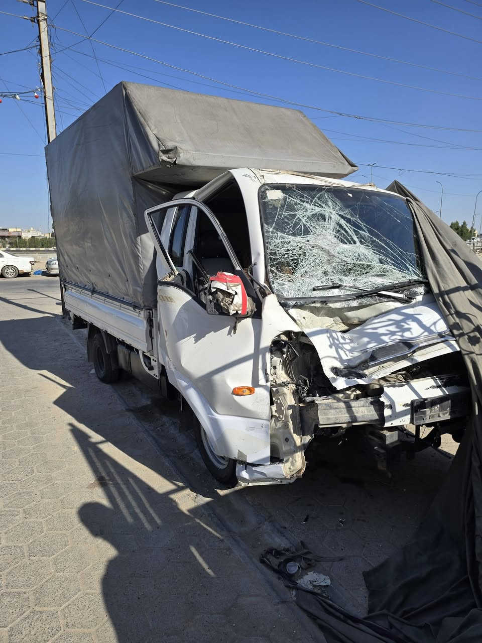 السلام عليكم من رخصة الادمن ١٤ مجول رقم نجف ألماني ضربته بدون شاصي مكفول مكينه جديده سيارب تمشي فط فقط قماره سعره ٧٥ مكاني نجف ***********.     ***********
