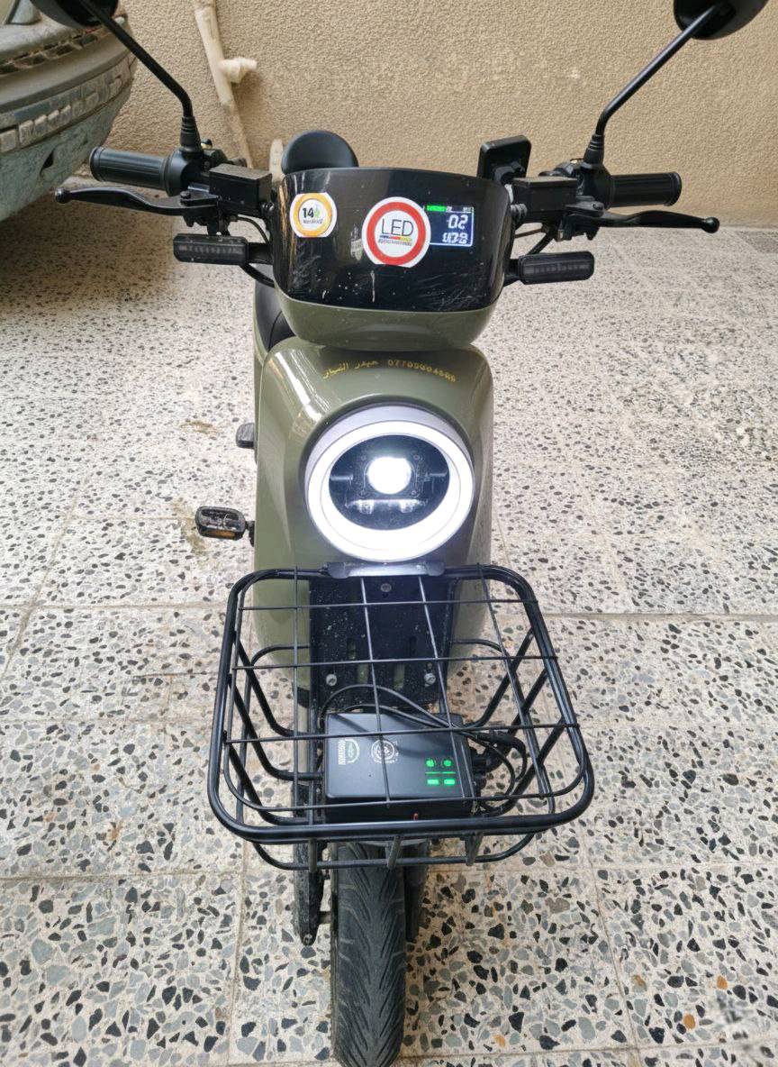🚨 فرصة ذهبية – دراجة R9 للبيع 🚨
إذا تدور على دراجة نظيفة، مكفولة، وجاهزة تمشي بدون أي تعب
هاي هي الاختيار الصح 👌
💰 السعر: 380 الف دينار عراقي
📉 السعر قابل للتفاوض للجادين فقط
🟢 اللون: أخضر زيتوني فخم
⏱️ الاستخدام: 3 أشهر استخدام خفيف
🛡️ مكفولة – كفالة سارية
✅ الحالة: كاملة مكمل، صفر أعطال، تفحص على راحتك
⚙️ المواصفات:
محرك قوي واقتصادي بالبنزين
سحب ناعم وثابت داخل المدينة
تشغيل ممتاز (ستار شغال 100%)
فرامل قوية وأمان عالي
صوت هادئ وأداء مريح
صيانة منتظمة ونظافة فوق الممتاز
🔥 تركب وتمشي مباشرة بدون أي صرف
🤝 أدلّل المشتري والي ياخذها يتهنّى بيها إن شاء الله وما يشوف منها إلا الخير والرزق
📍 الموقع: بغداد – قرب مدينة الصدر، الحبيبية، قرب مركز الشرطة
📞 أرقام الاتصال:
***********
***********
⚠️ ملاحظة: السعر مو نهائي وبيه تفاوض بعد المعاينة