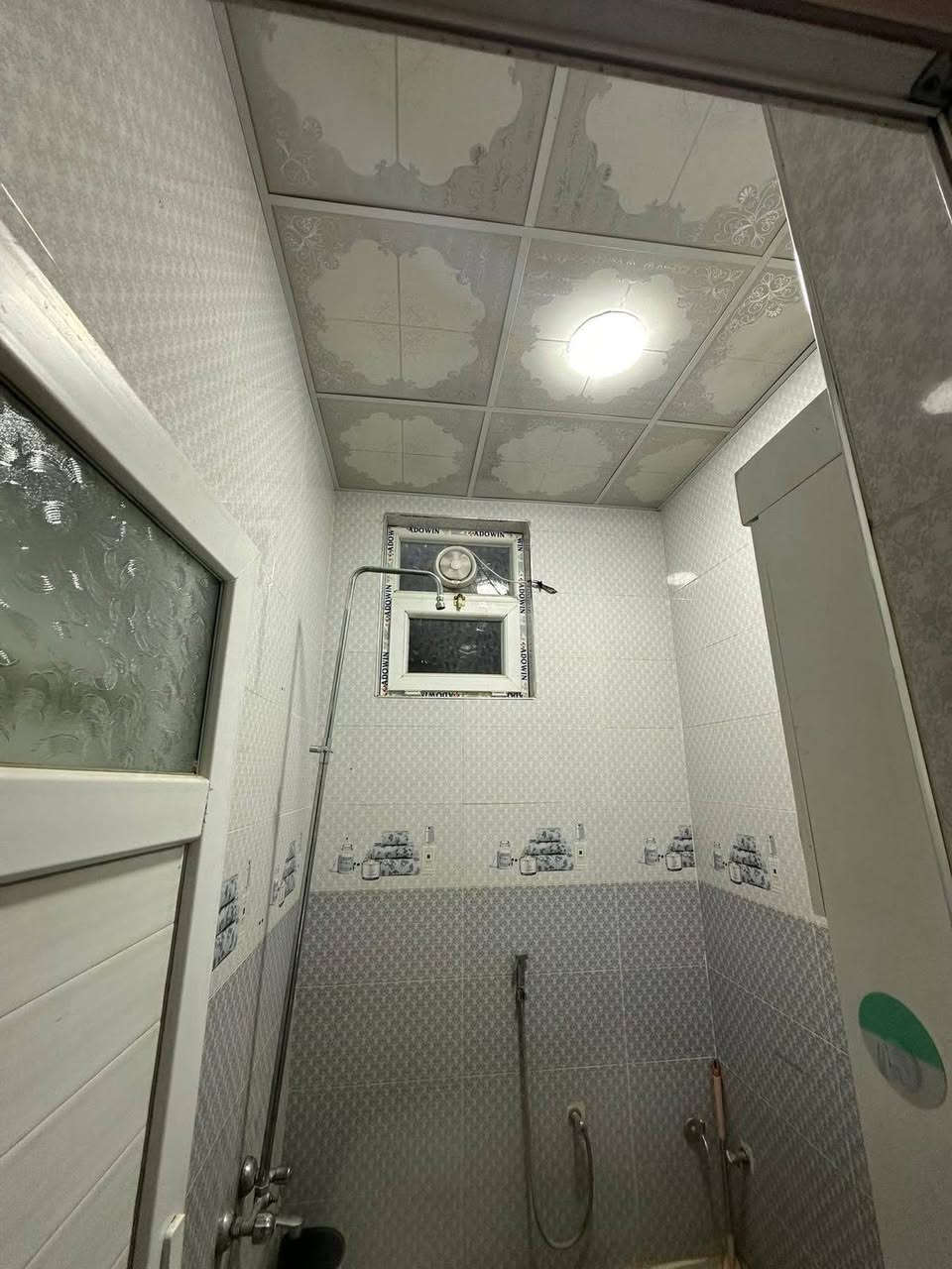 دار للبيع 100م 5*20 زراعي مقدم على تمليك طريق بغداد خلف مول كركوك قرب كليه اصول دين 

تفاصيل اكثر ***********
