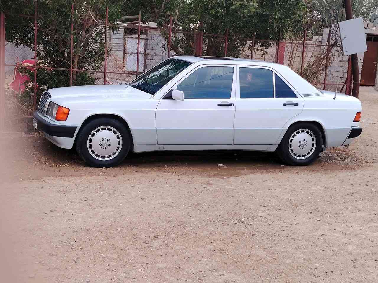 سلام عليكم مارسدس ١٩٠ للبيع موديل ٩١ محرك ٤سلندر عنكبوت *********** سعر ٦٠ وبيهة مجال
