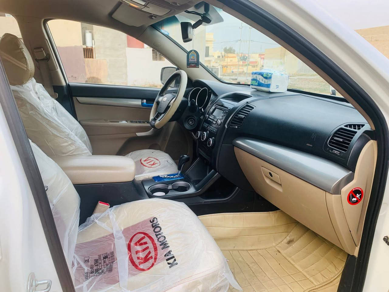 سورنتو 
موديل 2011 
رقم سليمانية
محرك 4 سلندر
السياره بيها تعديل بارد قليل 
حسب ماموضح بالصور 
السعر 147 و بيها مجال 
للاستفسار *********** كركوك, العراق
