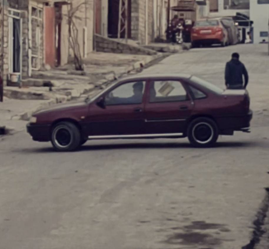 فكتره حجم.. 16.. موديل.. 92.. رقم دياله بسمي اني الشرعي محرك وكير شرط بل باكيت سياره جاهزه ماناقصه شي.  وترهم مرواس تكسي حسب القناعه سعرهه  $$ 35 الرقم... ***********...  متواجد ؏ فيس
