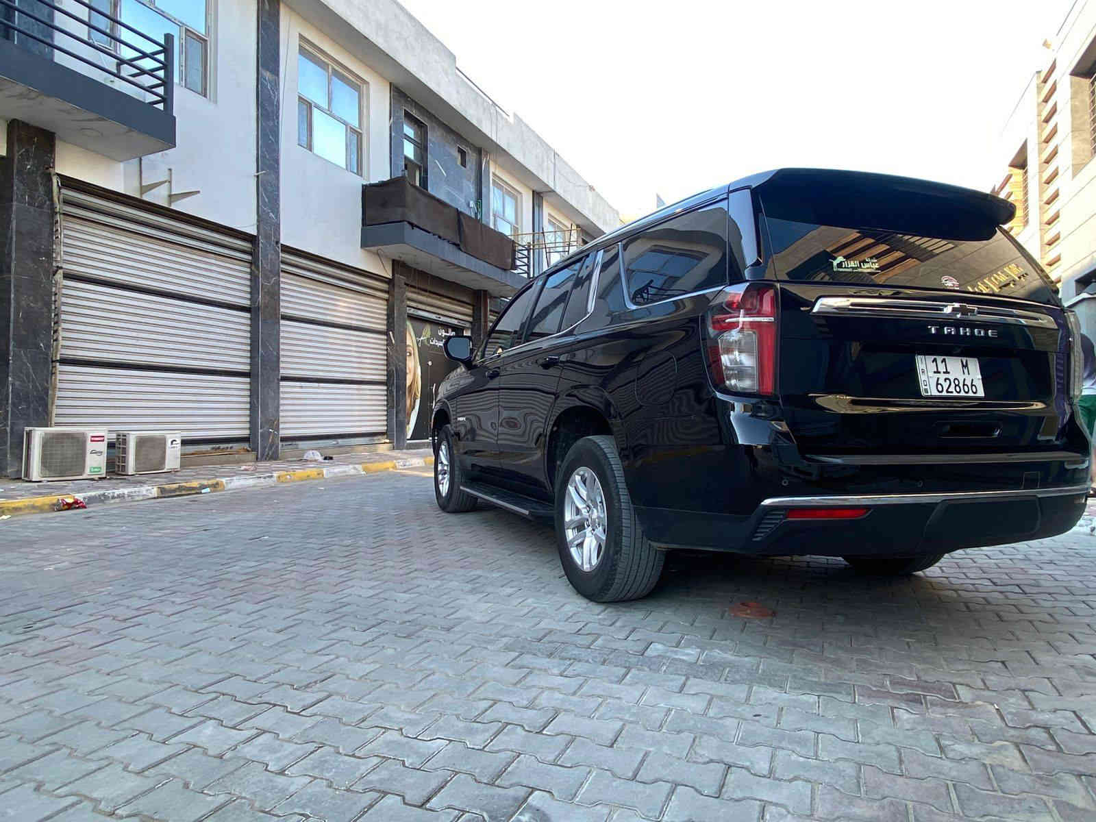 تاهو موديل 2024 خليجي  فئه LSماشيه ٢٣ الف كم بعدها بريحه الشركة
محرك 5300 المرغوب 
رادار أمامي و جانبي 
خمس بصمات
مغلفة. ppf حتى الجامة الامامية
رقم بغداد دولي باسمي تحويل مباشر 
السيارة مكفوله من الصبغ والبارد والدبل كود 
العنوان / بغداد الكرخ حي الحسين
السعر /  518 ورقه 
للاستفسار / ***********
