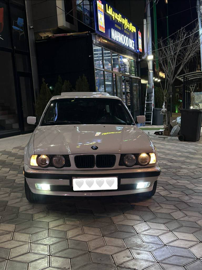 سەرەتا بەناوی خوای گەورەو میهرەبان بیئێم 1993 بۆفرۆشتن 525 گێڕ ئۆتۆماتیک فول فول ڕەقەم سلێمانی سەنەوی و ڕەقەمی تازەیە سەیارەکە زۆر تازە ماوەتەوە بەس بۆنیدی بۆیاخە لەسەر ساخی کراوە بە پێش پان دەعمی هیچ هیچ نییە سەیارەکە تاقانەیە ناوو دەری لۆکە بۆزانیاری زیاتر *********** السليمانية, العراق
