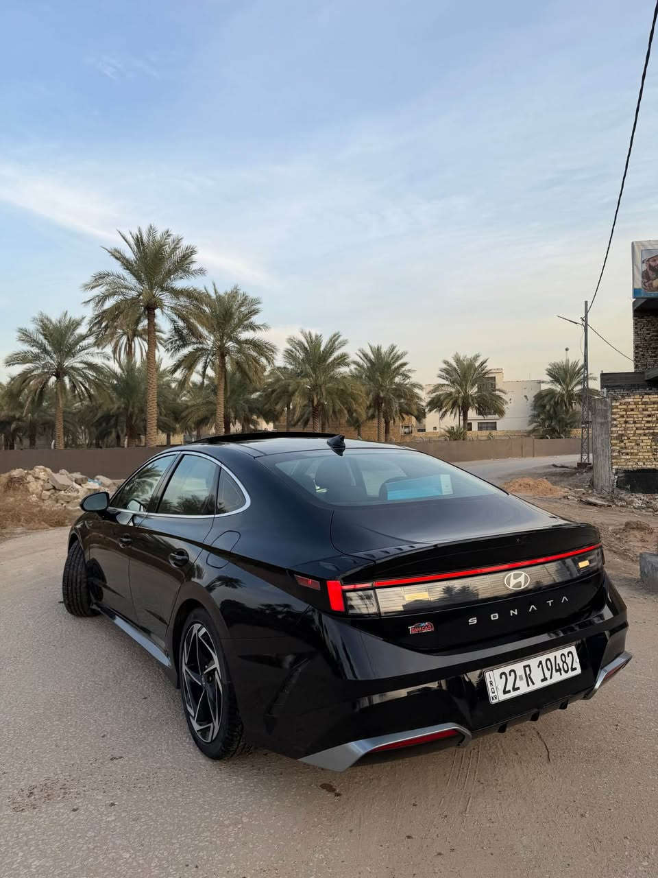 سوناتا 2025 
فول مواصفات 
محرك 2500
رادارات 360
بانورما 
بصمه 
كشنات تدفئه
شاشه متصله
ماشيه 18 الف ميل
سياره حادثه موضحه 
بدون صبغ بدون تبديل بدون ايرباك 
كفاله من كل شي
سعره ٢١٥ وبيه مجال 
اتصال أو واتساب 
*********** بغداد, العراق
