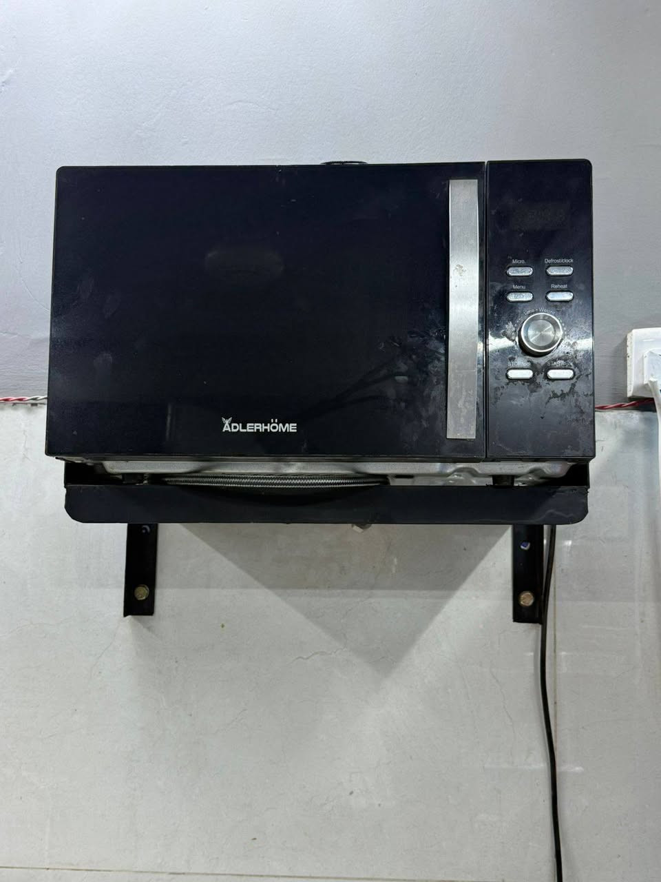 اجهزه وغراض مطعم للبيع التواصل علا الرقم 
***********
