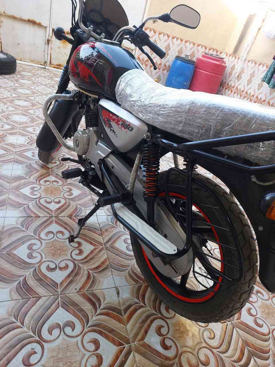 بوكسر للبيع موديل 23 محرك برغي مامفتوح بي أوراق كامله الشراي يتصل *********** ميسان المجر الكبير
