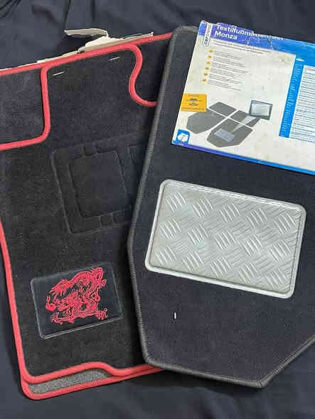 السلام عليكم
أرضية كاربت عام سعر ١٠ الف
تواصل عن طريق صفحة او واتس ***********
