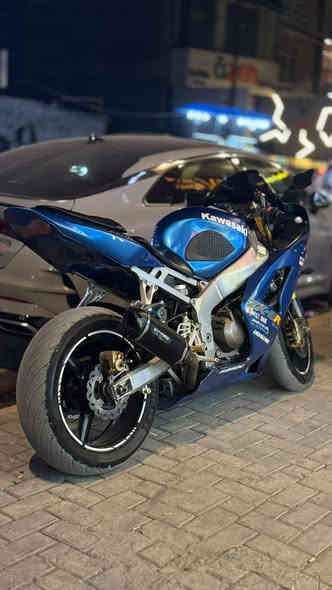 سلام عليكم  بطح كاوسكي موديل 2004 دراجه نضيفه وحلوة ومتعوب عليها كلش والصور هيا تحجي دراجه ما متعوبه بانزين محسن دهن كله يورو الدراجه تجي تفحص وتعجبك وتطلع من يمي مقتنع وراضي يلا اخذ الفلوس  معروضه ب ٢٦ وبيها مجال 
مكاني بغداد الدورة استفسار تتفضل خاص او واتساب متوفر 
*********** 
الي متعجبه دراجه ليكسر بحلال العالم 💞
