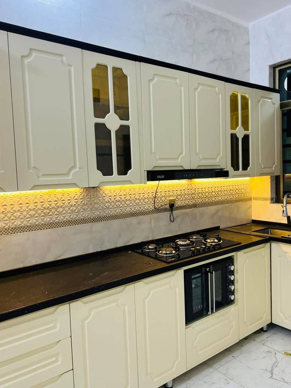 عرض راس السنه 
عمل جميع انواع الكاونترات 
الداخل المنيوم والخارج HDF
والداخل المنيوم والخارج ndf
والداخل والخارج المنيوم 
ومع ضمان مفتوح وجوده عاليه 
وحسب طلب الزبون 
هديه مع كل كاونتر 

أحمد الشمري
***********
محمد احمد
***********
مصطفى ابو خلفه ‭
0772 249 8156‬
@إشارة
