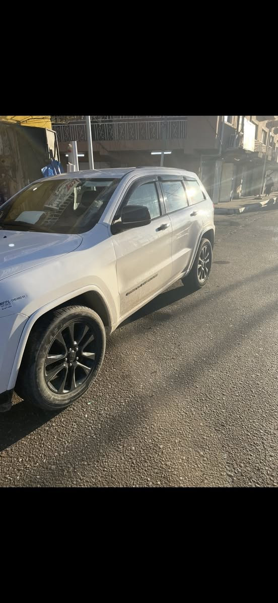 جيب كراند شيروكي ٢٠١٩ فئه بلاك توب ابيض رقم
بغداد ويل 20 محرك 6 سلندر 3600
دفع رباعي اوتو
تشغيل عن بعد
توقف ذاتي بالرجوع عند وجود شئ
رادارات بالمرايا
كرسي السائق السكن والمقود حراري
كرسي كهربائي
مرايا اوتو دم
كير ذكي عند فتح الباب يحول بوش
شاشه كبيره لمس
ازرار رفع الصوت وتحويل ضهر المقود؟ حساس لايت ليلي اوتو؟ الكير 8 نمر
ضررها قطعتين جاملغ بونيد+ نص جاملغ كلير امريكا فقط بدون تصليح ولا معجون شرط بدون دواخل
مكانها صلاح الدين
سعرها 225 وبيها مجال او مراوس بسيارة اقل
***********
