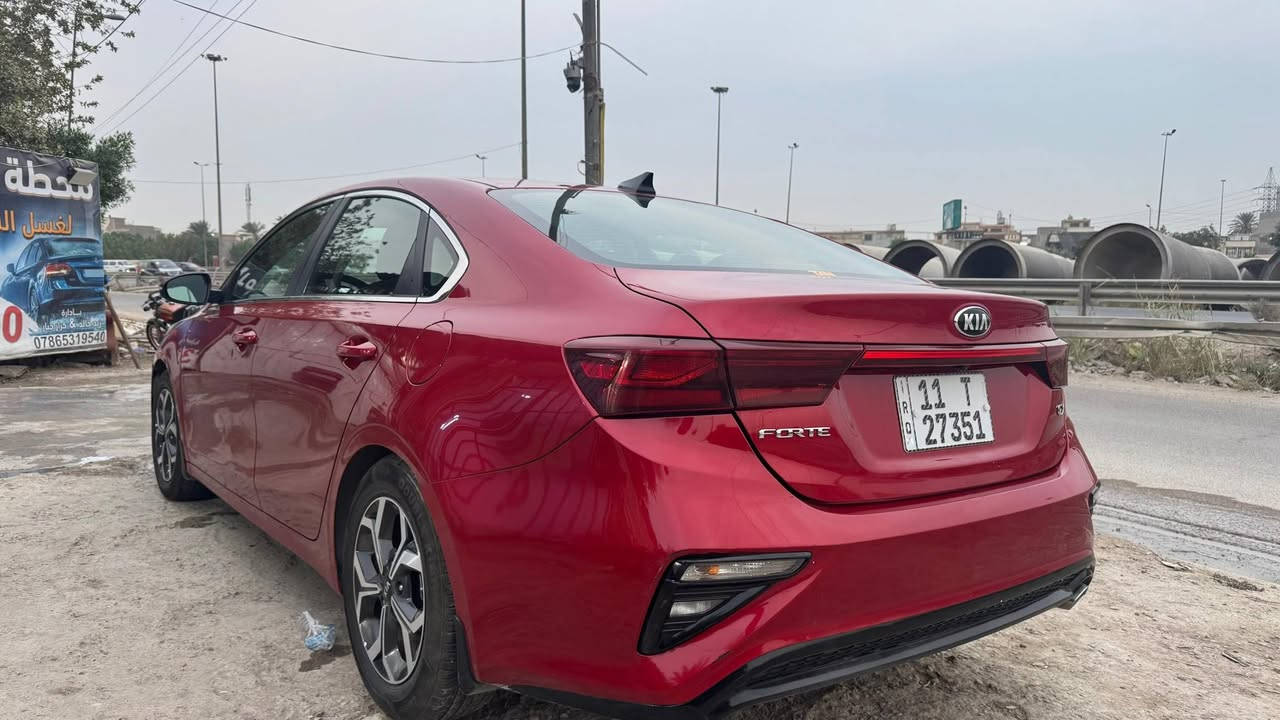 السلام عليكم
#مكلف بالنشر الاتصال بالرقم فقط يوجد واتساب واتصال عادي
***********
كيا فورتي للبيع – وارد كندي
موديل 2019
اللون: أحمر
الرقم: بغداد
هزة جديدة + سنوية جديدة
حادث السياره جاملغ وبنيد كما موضح بالسونار مرفق مع الصور 
⸻

مواصفات السيارة:
 • شاشة
 • تحكمات ستيرن
 • رادار أمامي وخلفي
 • تحديد مسار
 • كير أوتوماتيك AT
 • شاحن موبايل لاسلكي
 • تدفئة للكشنات
 • تدفئة للستيرن
 • حساسات أمامية وخلفية
 • إشارات بالمرايا الجانبية
والمواصفات المعروفة
السعر 132 ورقه وبيها مجال للاستفسار الاتصال بالرقم
***********
موقع السياره بغداد الغزاليه
