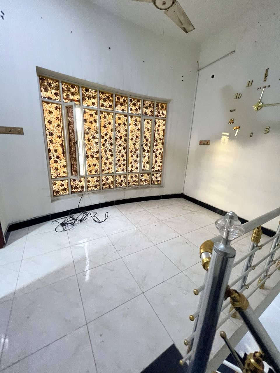 مشتمل بالطويسه طابقين غرفه وصاله ومطبخ وصحيات ب500 الف
***********
