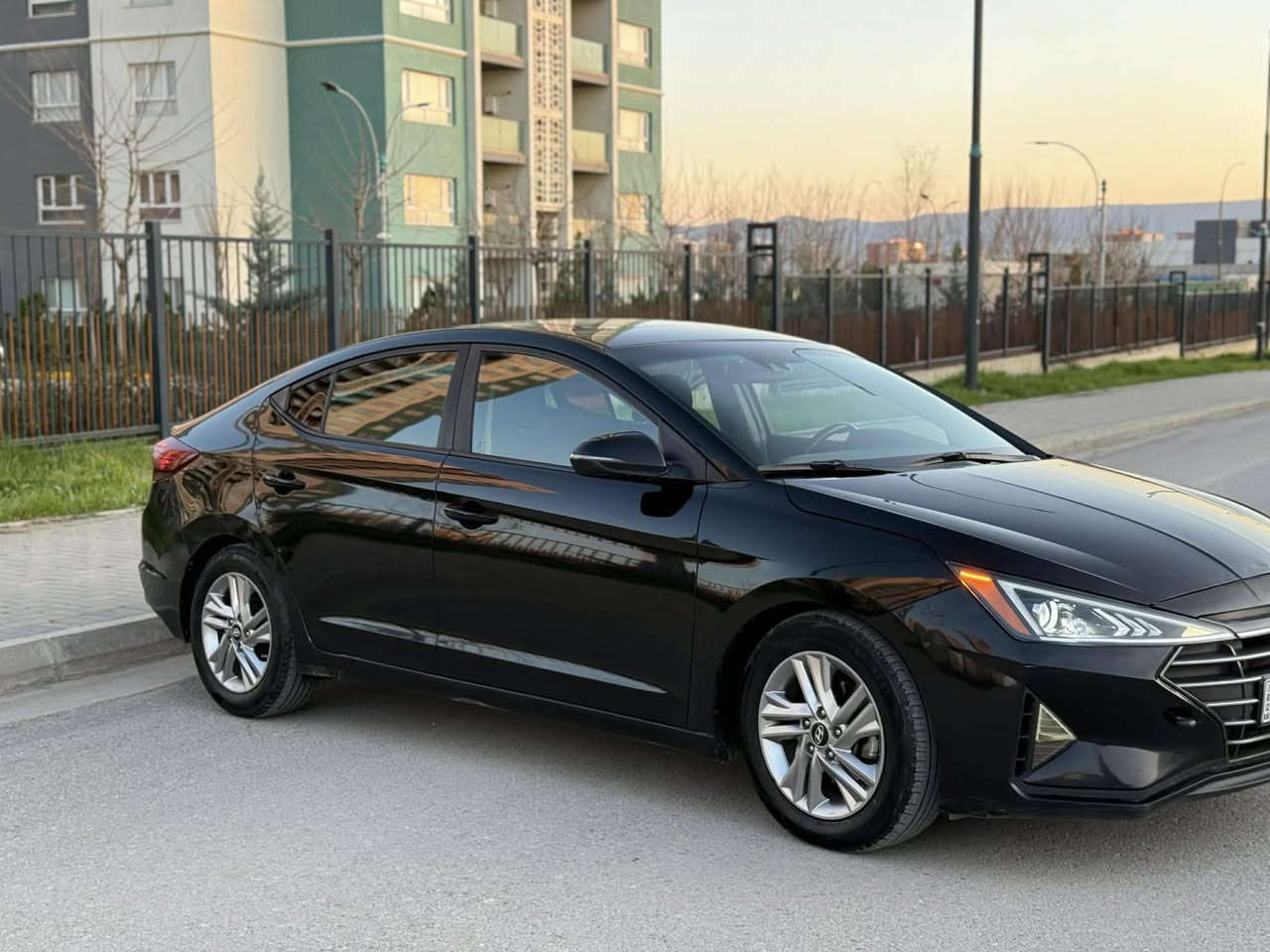 بسمالله 
ألترا ٢٠٢٠ مخريك دوش سيارة فول فول مواصفات✅
دةعامي لل دةعامي شرط🆕
***********
سيارة بس چاملغ سبوخ خلفي بدون دواخل شرط بچم
 كپس بدون ارباك✅

مخريك گير كول شرط ✅

سيارة ١٠٠ كيلومتر ماشيه🆕.

مواصفات ليميتد فول فول سلايت رادارات كوشنات
 خارد بارد فول فول مواصفات✅
***********
سعر١٢٤مجال السليمانية, العراق
