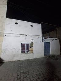 بيت للايجار شعلة قطاع 2 شارع حبيبه ثاني بيت ع ركن 07835310112