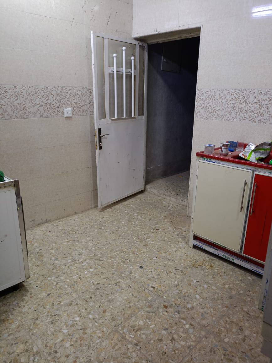 بيت للبيع الشعله الدوانم المساحه 100متر طابق واحد البيت فارغ جاهز للسكن للاستفسار  الاتصال على الرقم ***********
