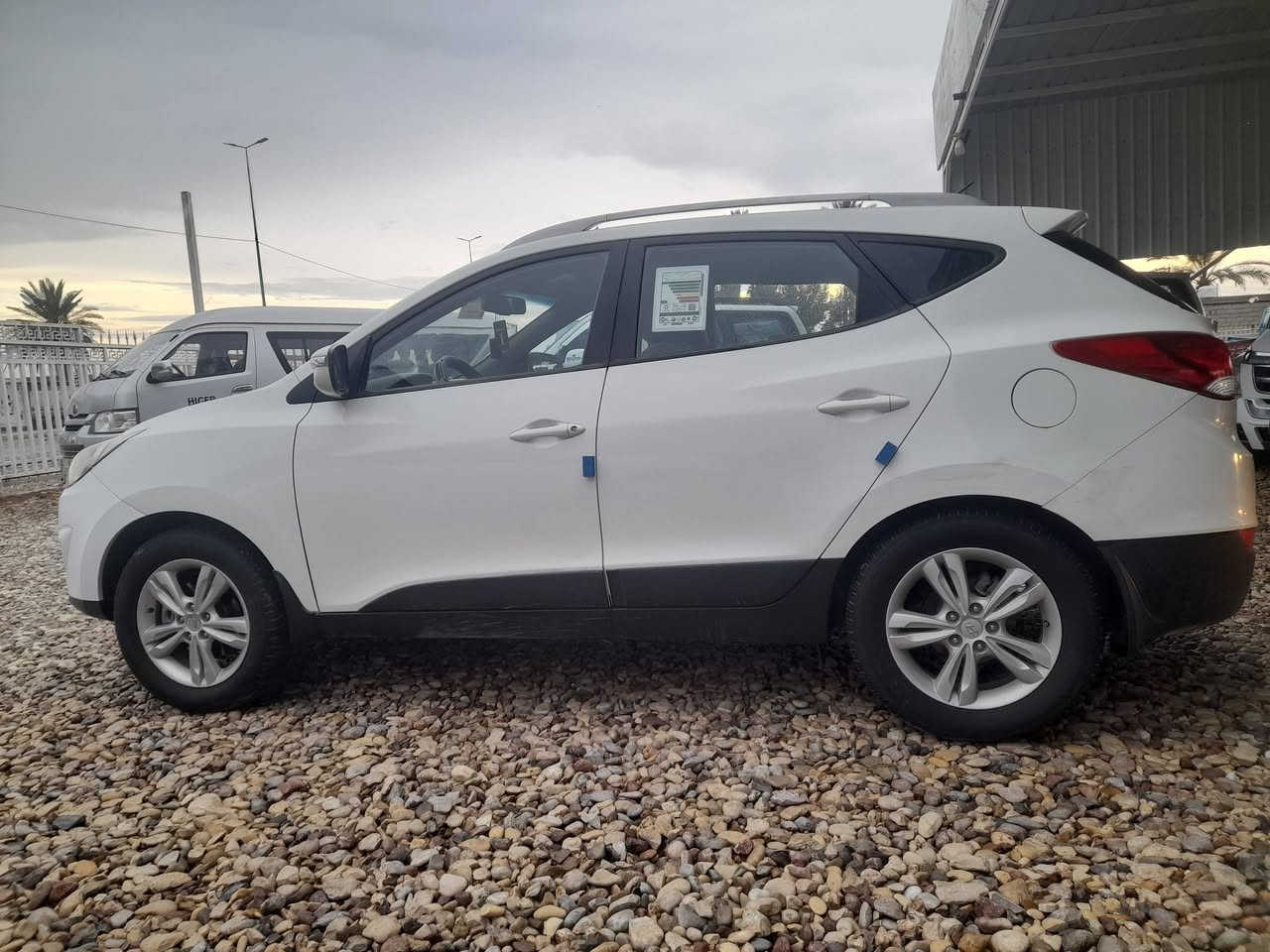 السلام عليكم للبيع توسان موديل ٢٠١٢ رقم بابل مشروع وطني خليجي السياره مكفوله من الضربه مكينه كير صدر تخم تاير دوشمه تبريد كله جديد مال جناي سياره جديده معنه الكلمه الستفسار ***********
